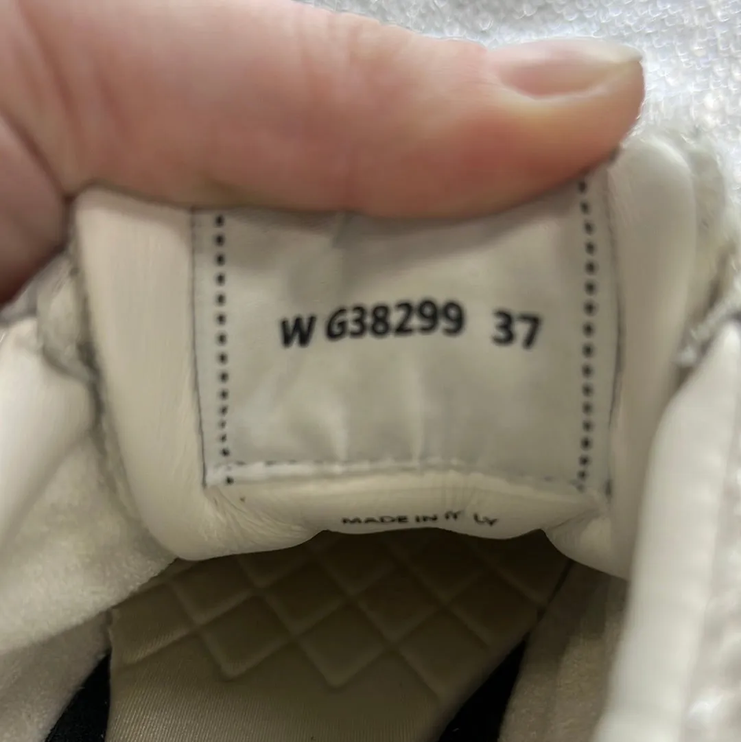 Chanel Tweed Interlocking CC Logo Designer Trainers  Sz: 7 (37)
