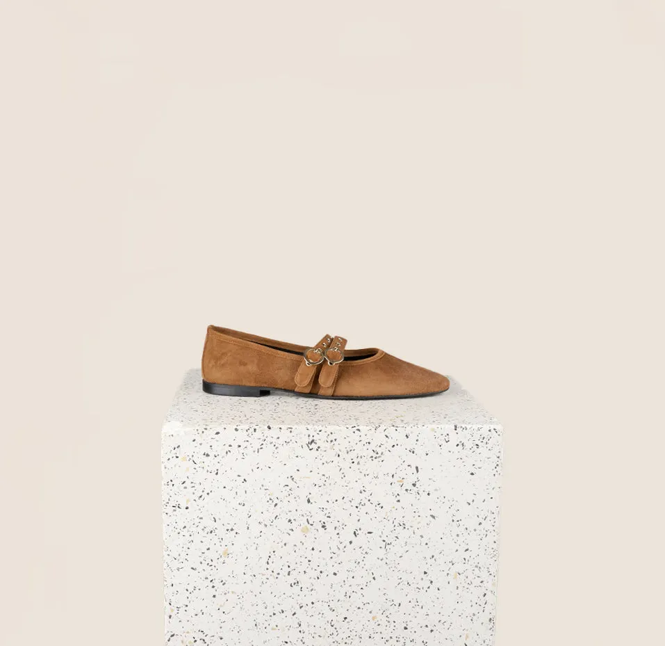 Como 2 Buckle - Amaretto Suede