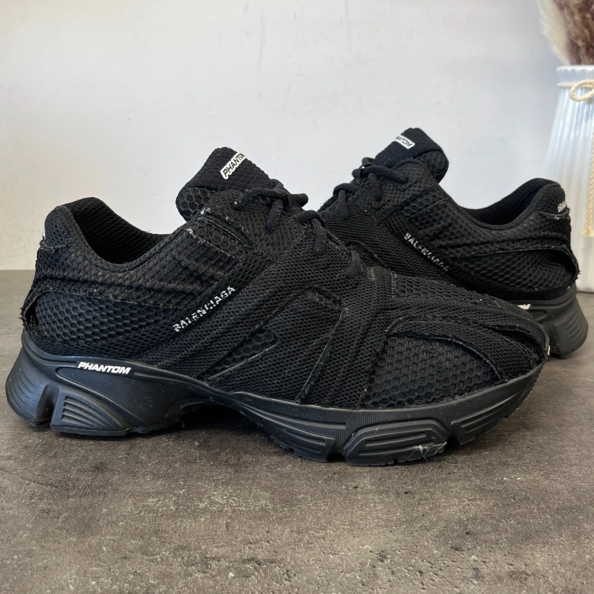 Men's Phantom Low Trainers Black Size EU 43 / UK 9