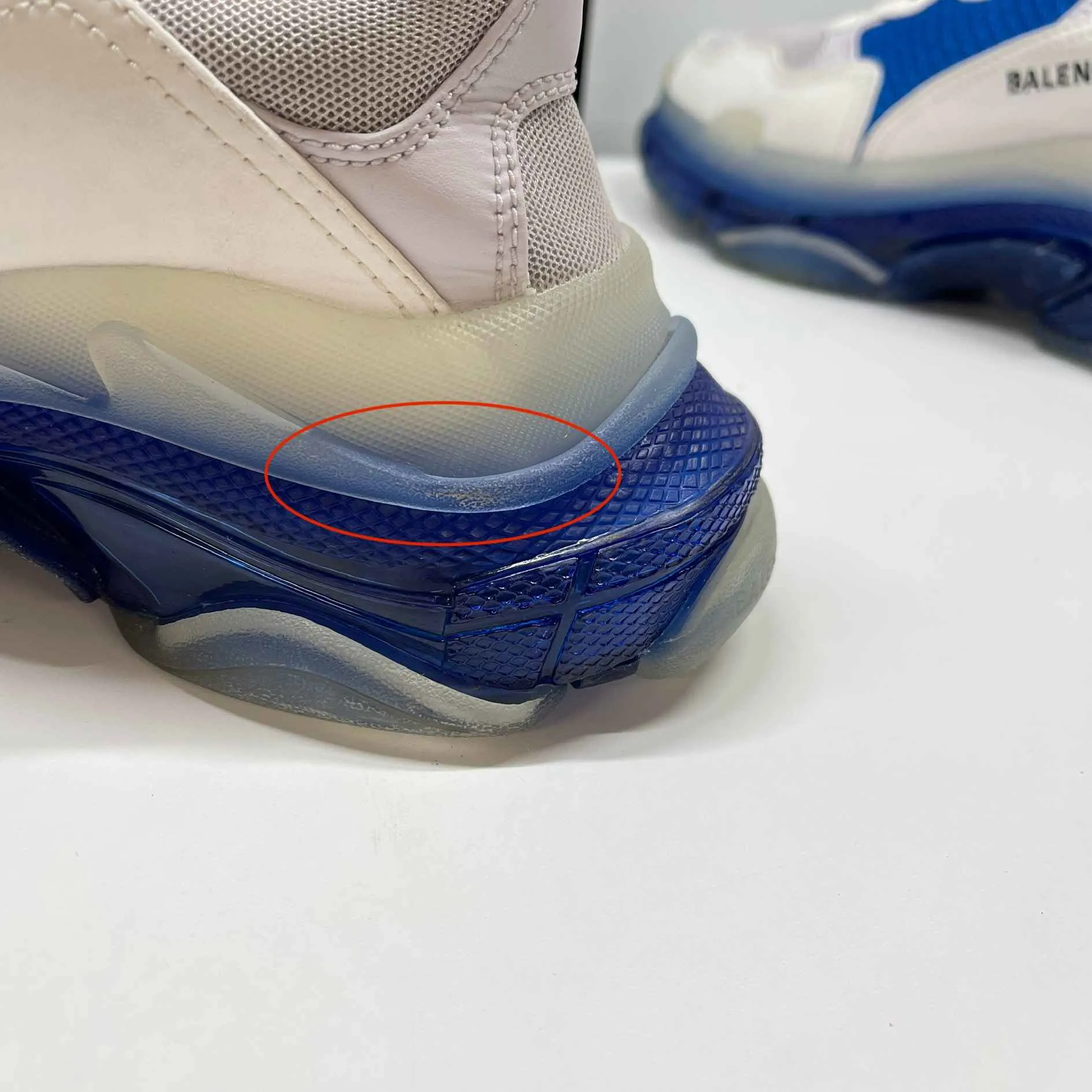 Men's Triple S Low Trainers Blue Size EU 41 / UK 7
