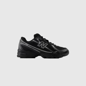 New Balance 740 - Black / Silver Metallic