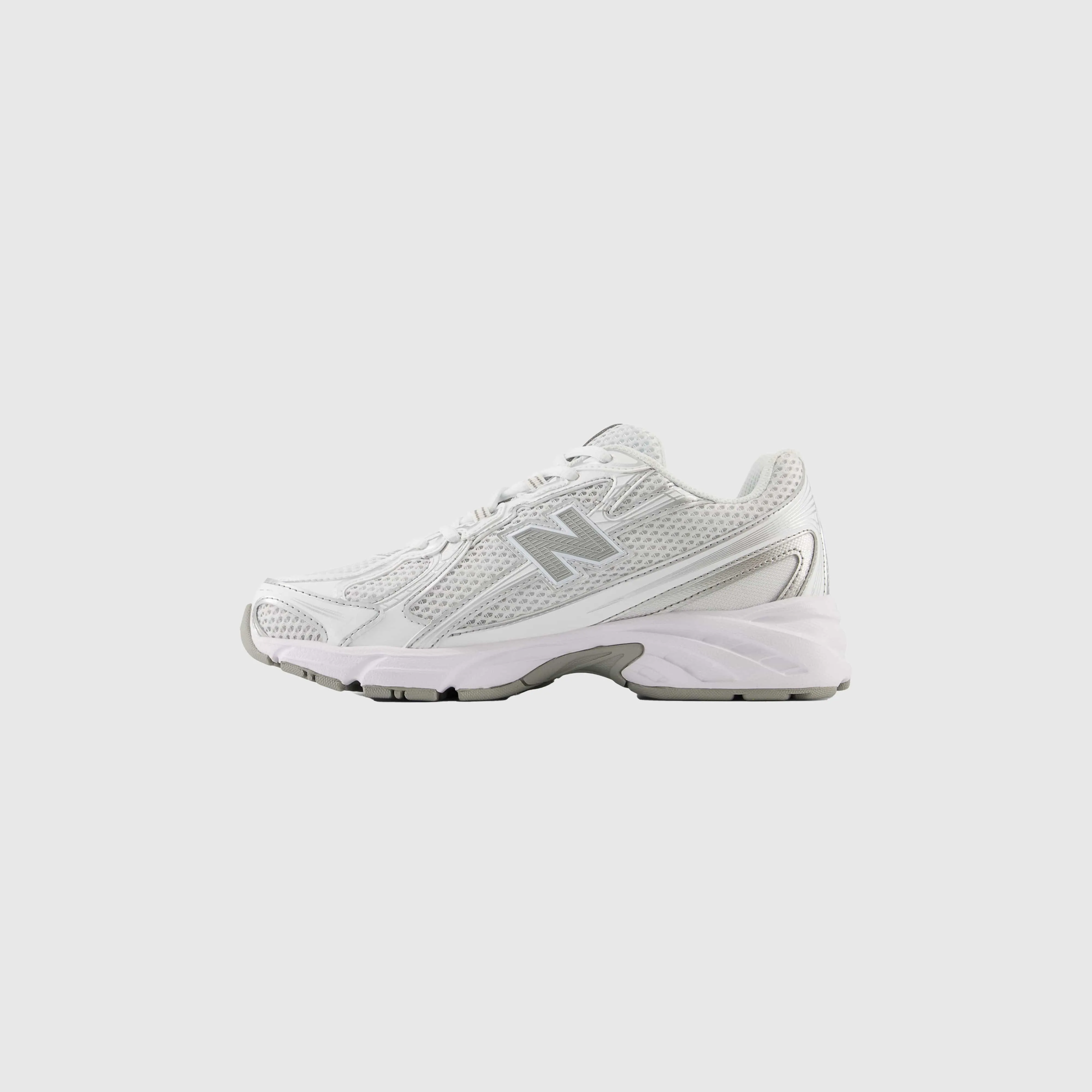 New Balance 740 - White / Silver Metallic