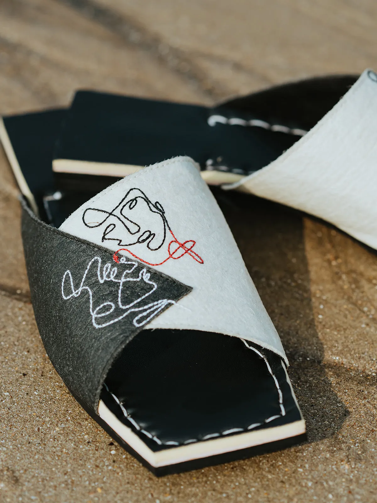 SLOW Yin and Yang Flats Natural White Charcoal