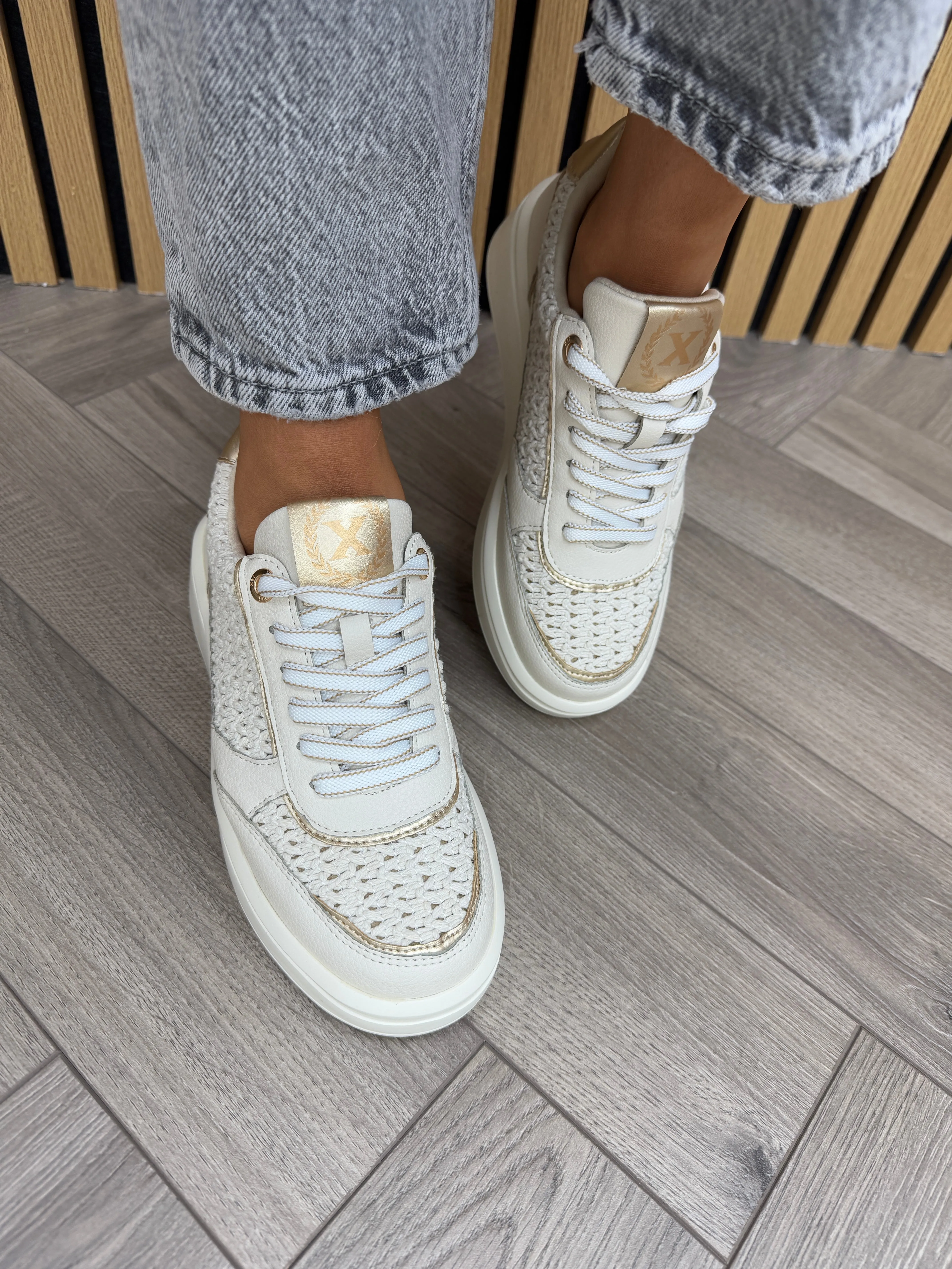 XTI Crochet Style Trainer 143773 - Beige (X42)